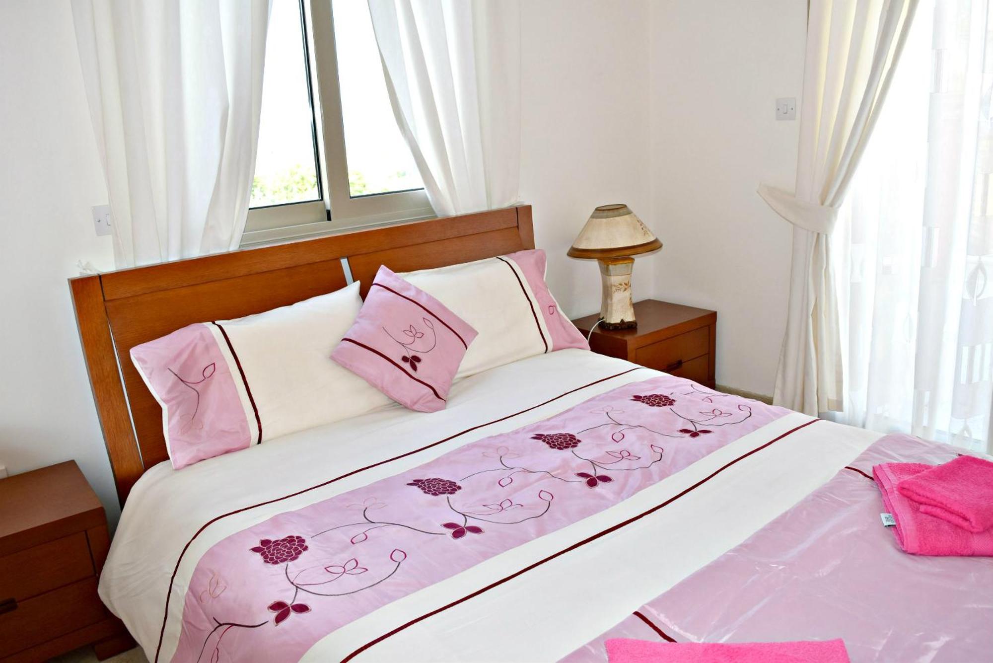 Villa Saraliana Sandy Beach Villas - Heated Pool - Jacuzzi - Private Beach Area Полис Екстериор снимка