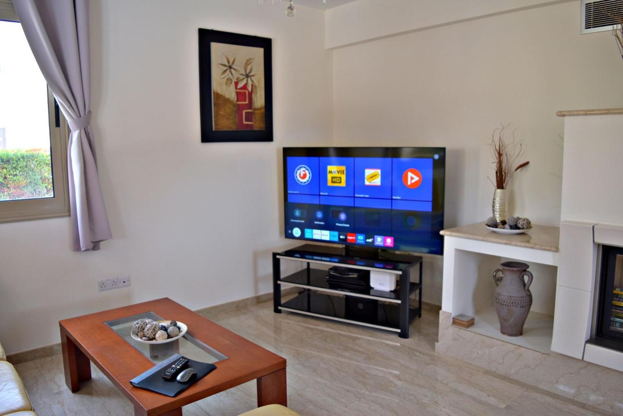 Villa Saraliana Sandy Beach Villas - Heated Pool - Jacuzzi - Private Beach Area Полис Екстериор снимка