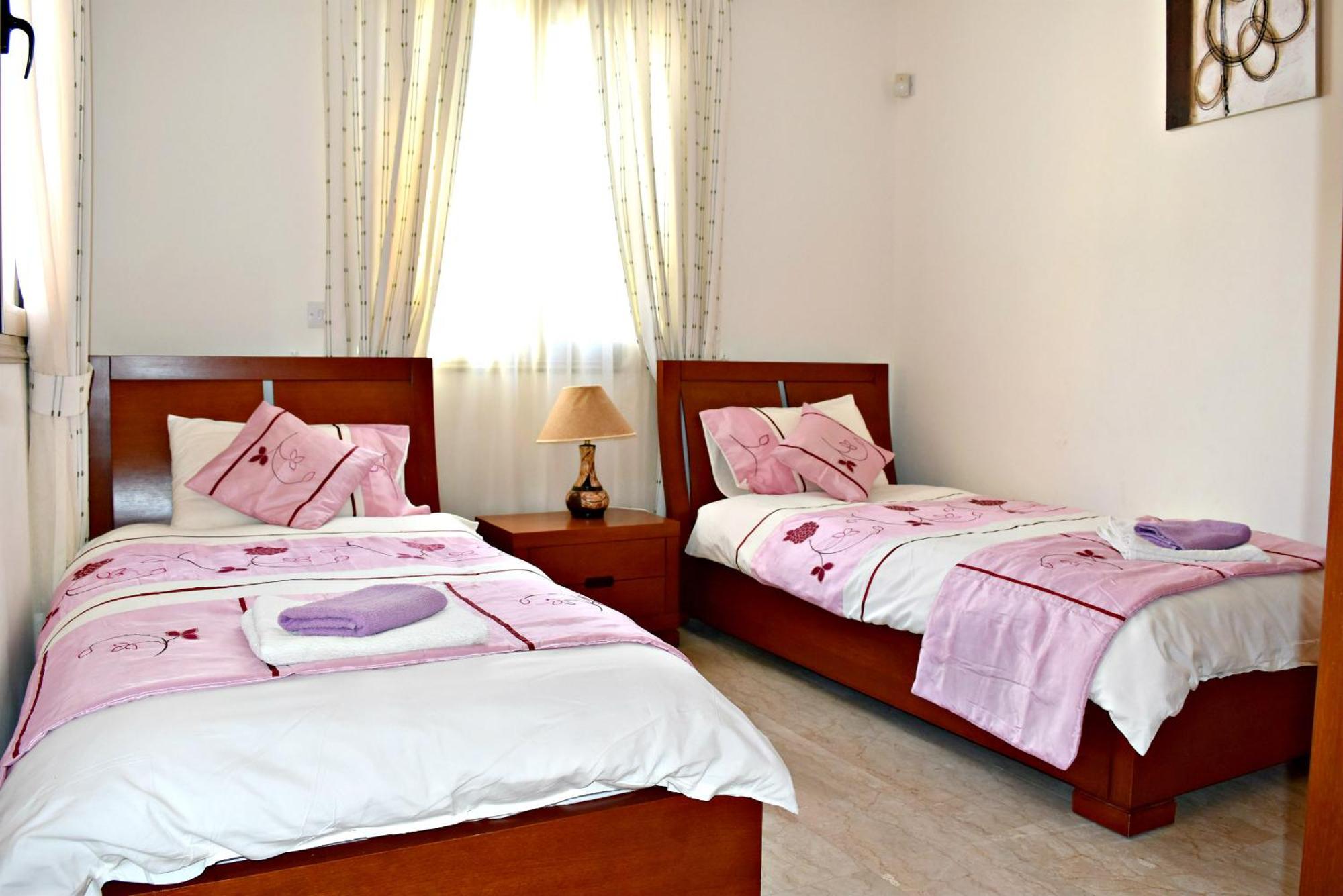 Villa Saraliana Sandy Beach Villas - Heated Pool - Jacuzzi - Private Beach Area Полис Екстериор снимка